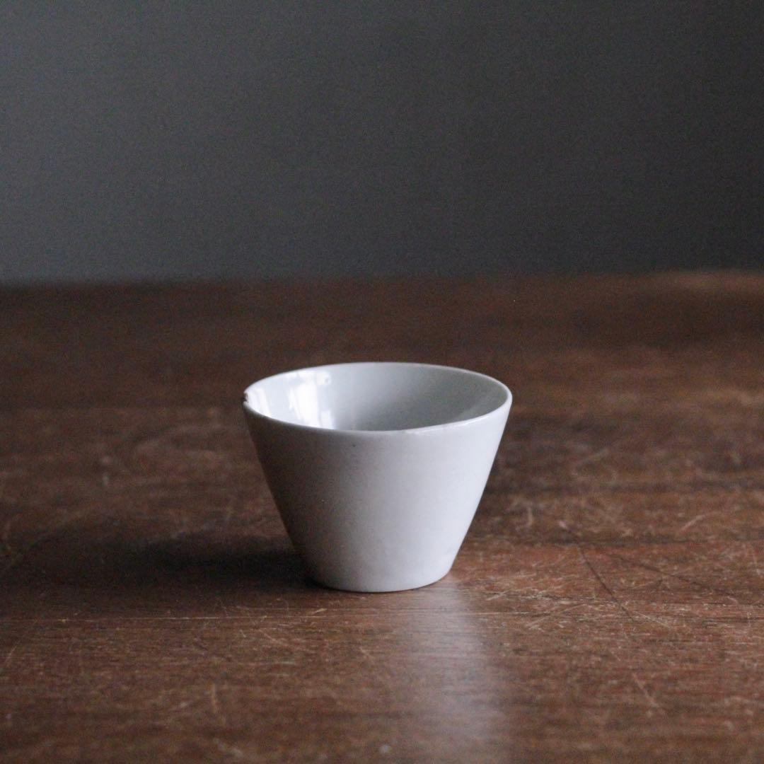 小ぶりな 古伊万里 ちょこ 盃 ぐい呑み 酢猪口 古美術 古道具 アンティーク