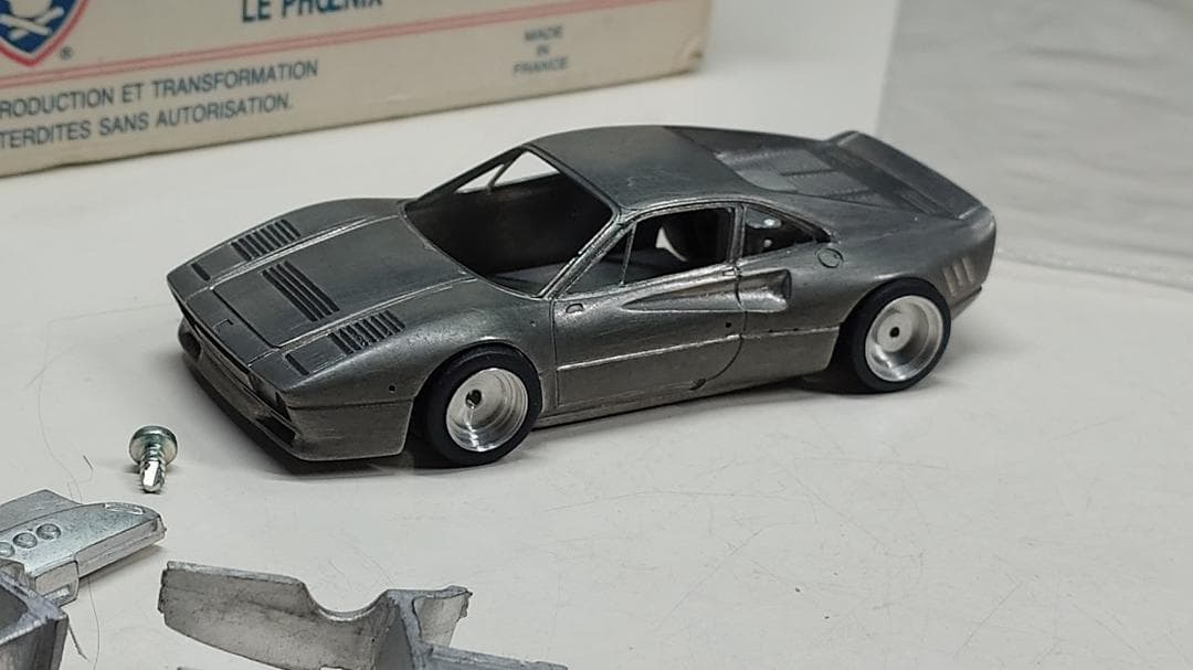 d*2様 Ferrari 288 GTO 1984 メタルキットの通販はau PAY マーケット