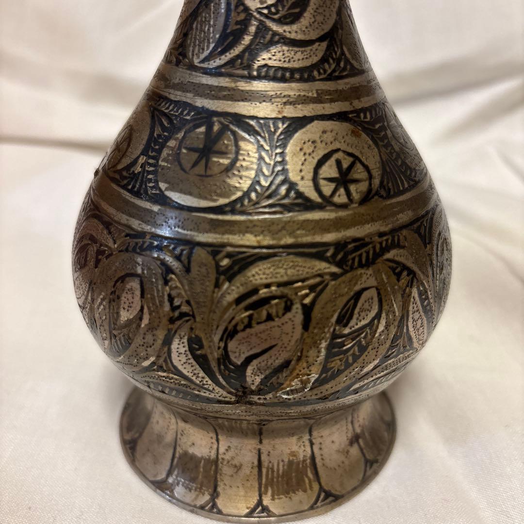 希少】 インド工芸 ビドリ焼き 銀象嵌 黒地 花瓶 伝統金属工芸 - メルカリ