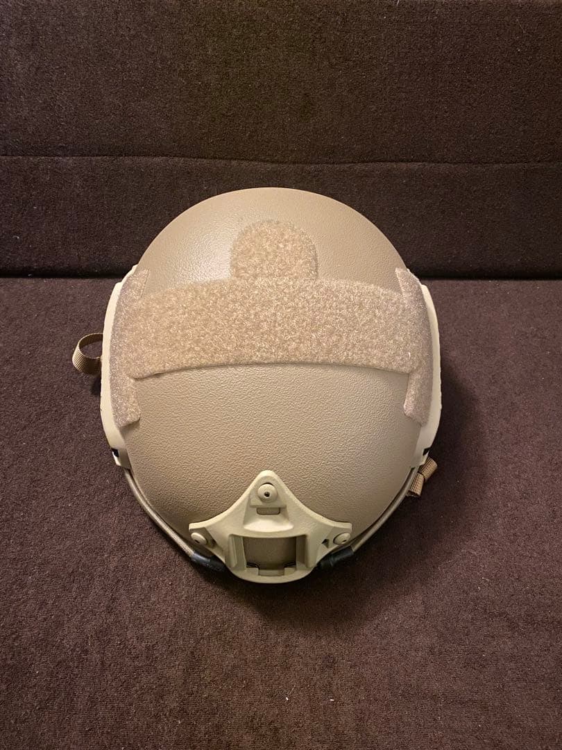 NIJIIIA 防弾ヘルメット&BLACKHAWKプレートキャリア NIJIIIA 防弾ヘルメット&BLACKHAWKプレートキャリア