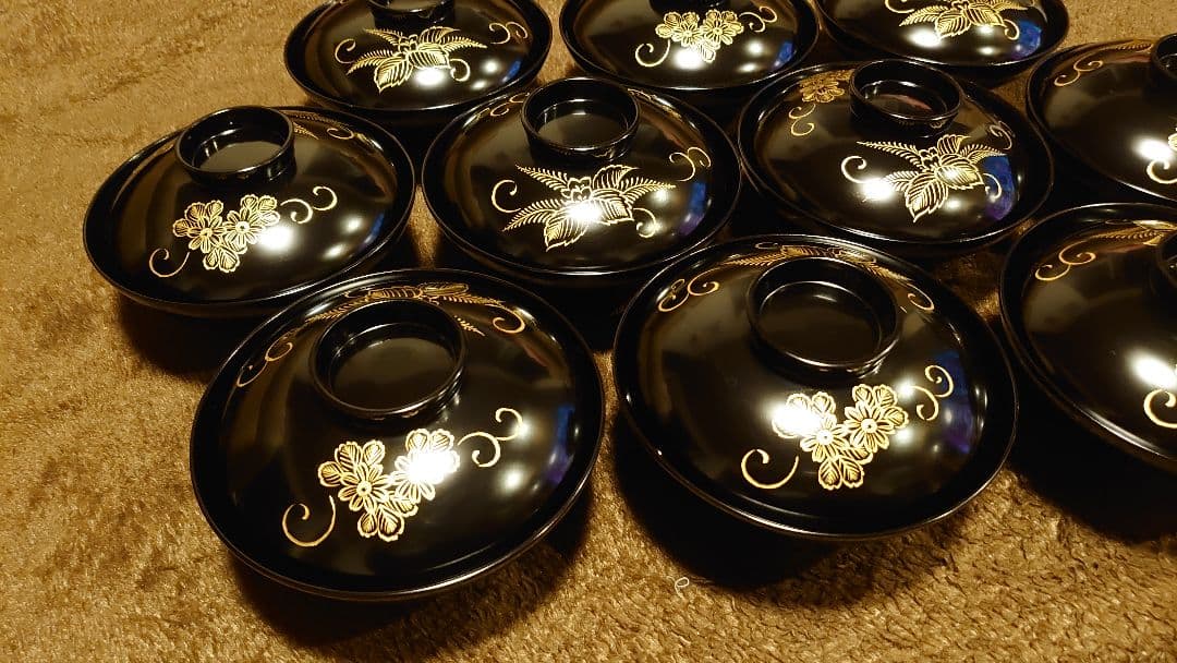 輪島塗　漆器　金蒔絵　蒔絵　沈金　蓋椀　華唐草　唐草　人間国宝　１０客