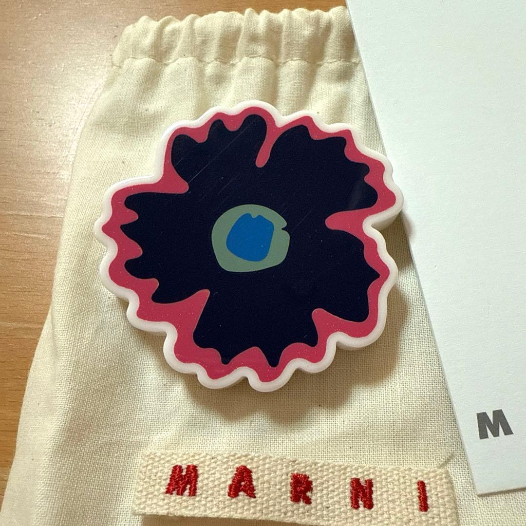 新品ファッション - 新品 MARNIマルニ フラワーモチーフ ブローチ