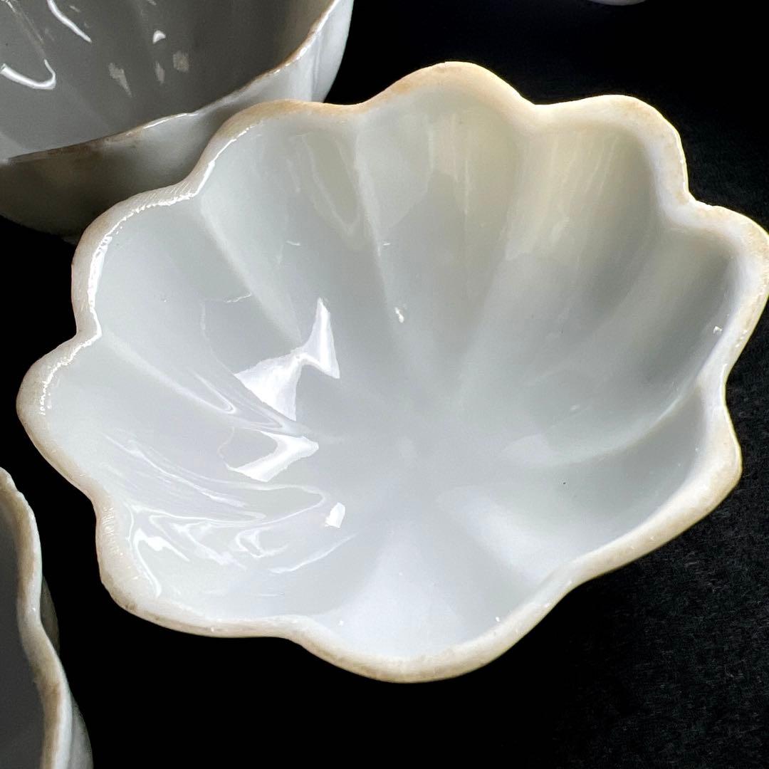 中国清朝時代 薄手白磁三足輪花小碗5客 幅約8