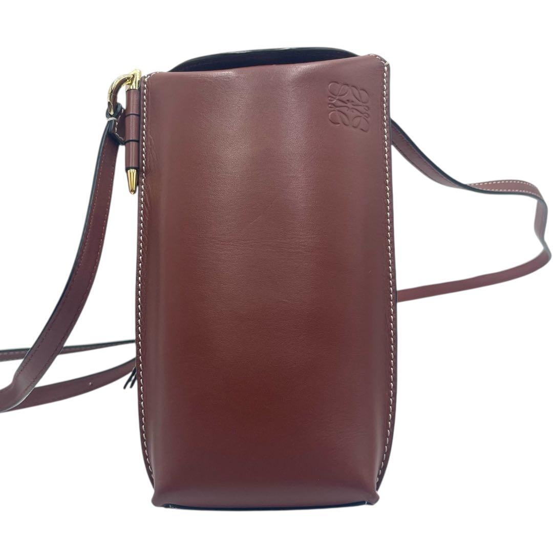 ロエベ　ゲートポケット　ショルダーバッグ　ポシェット　アナグラム　ブラウン