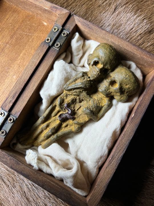 タイの呪術的お守り クマントーン 双生児タイプ希少品