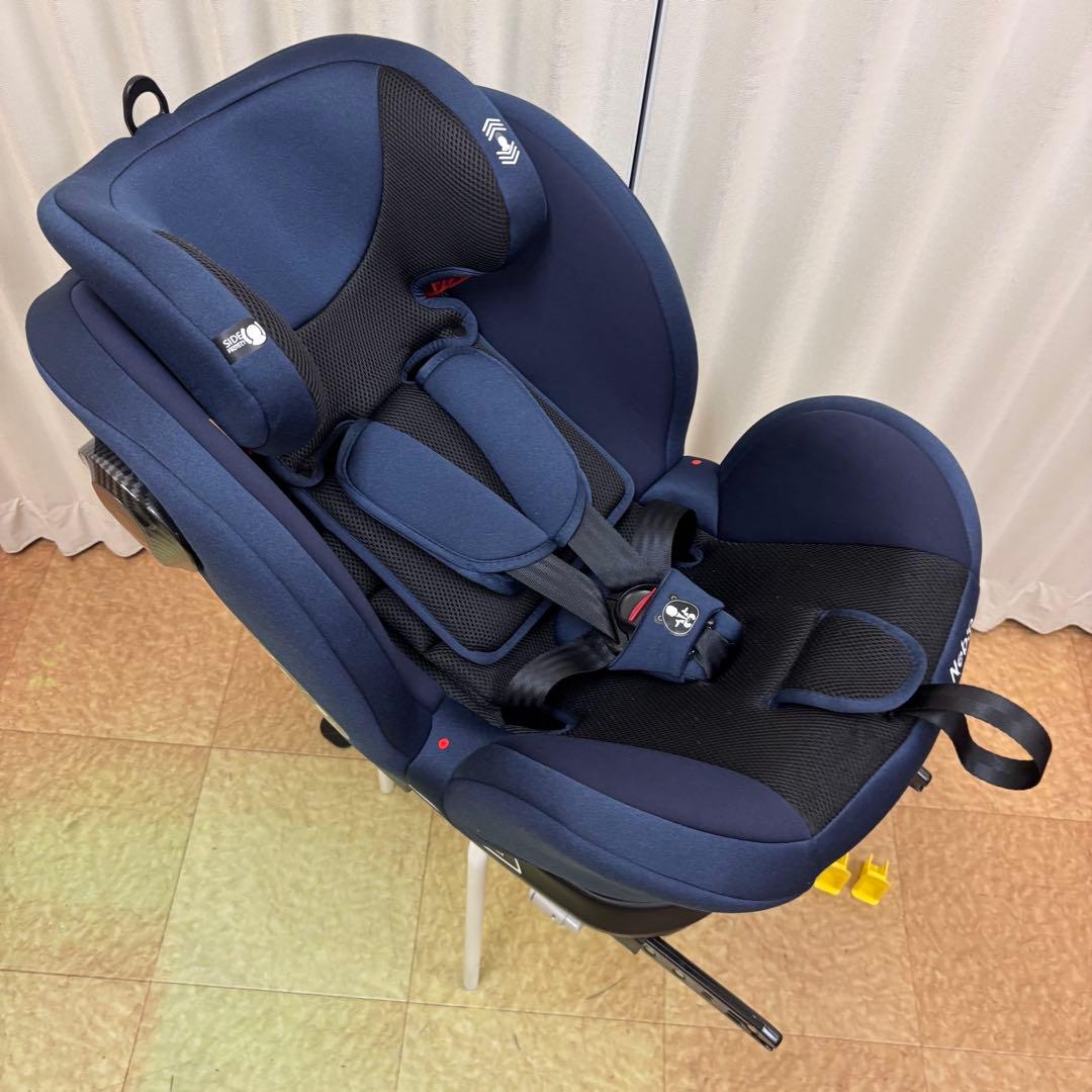 クリーニング済　☆美品☆　ネビオ　ターンピット　ISOFIX　ネイビー　回転可能