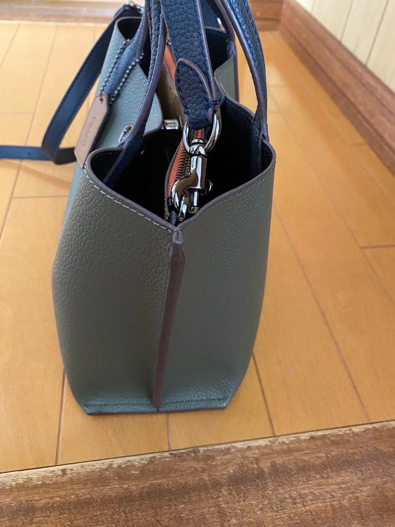 コーチ オリーブグリーン ショルダーバッグ