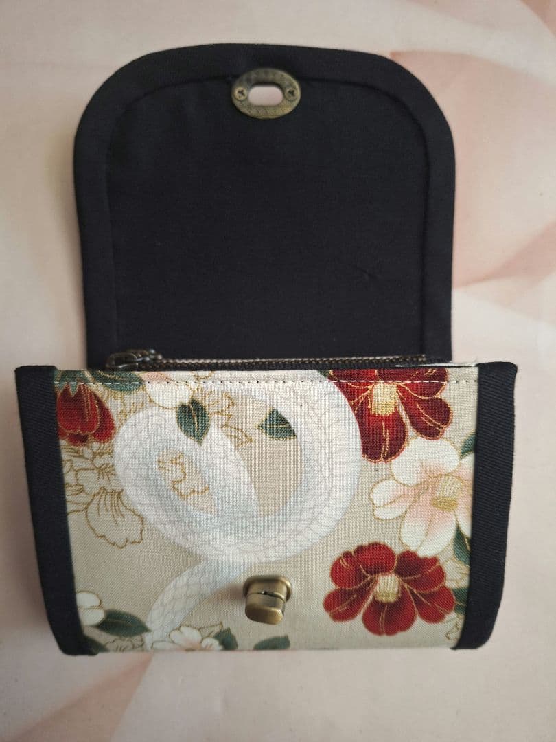 よるこやりくり長財布