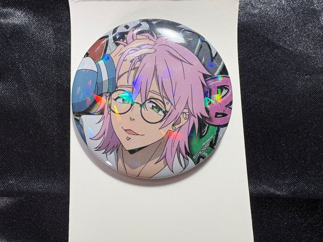 WIND BREAKER】ホログラム缶バッジ Glasses 桐生三輝 - メルカリ