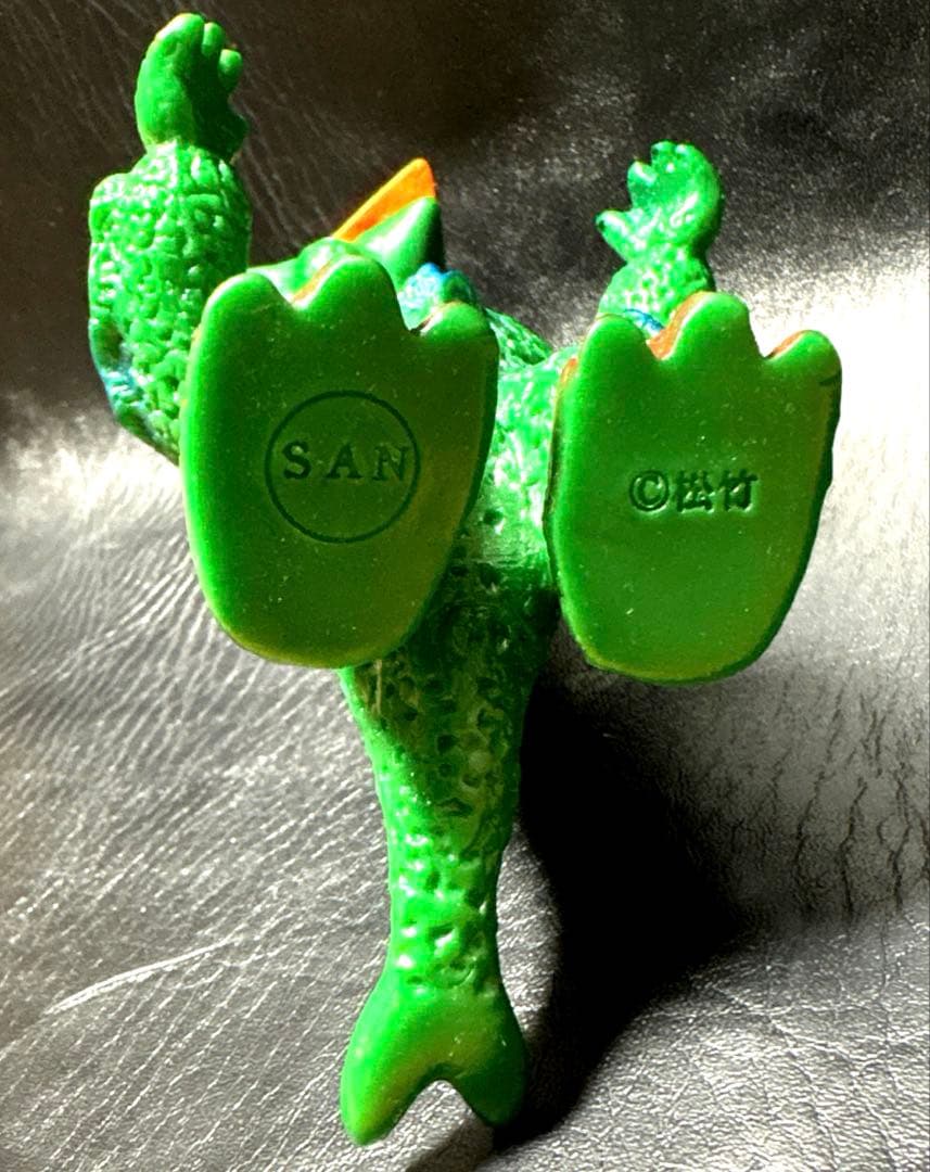 ギララソフビ最終値下げ！早いもん勝ちMARUSAN ふうせんギララ！