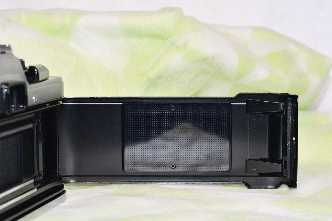 お値引き《動作品》OLYMPUS OM10 +広角レンズ　a407-1