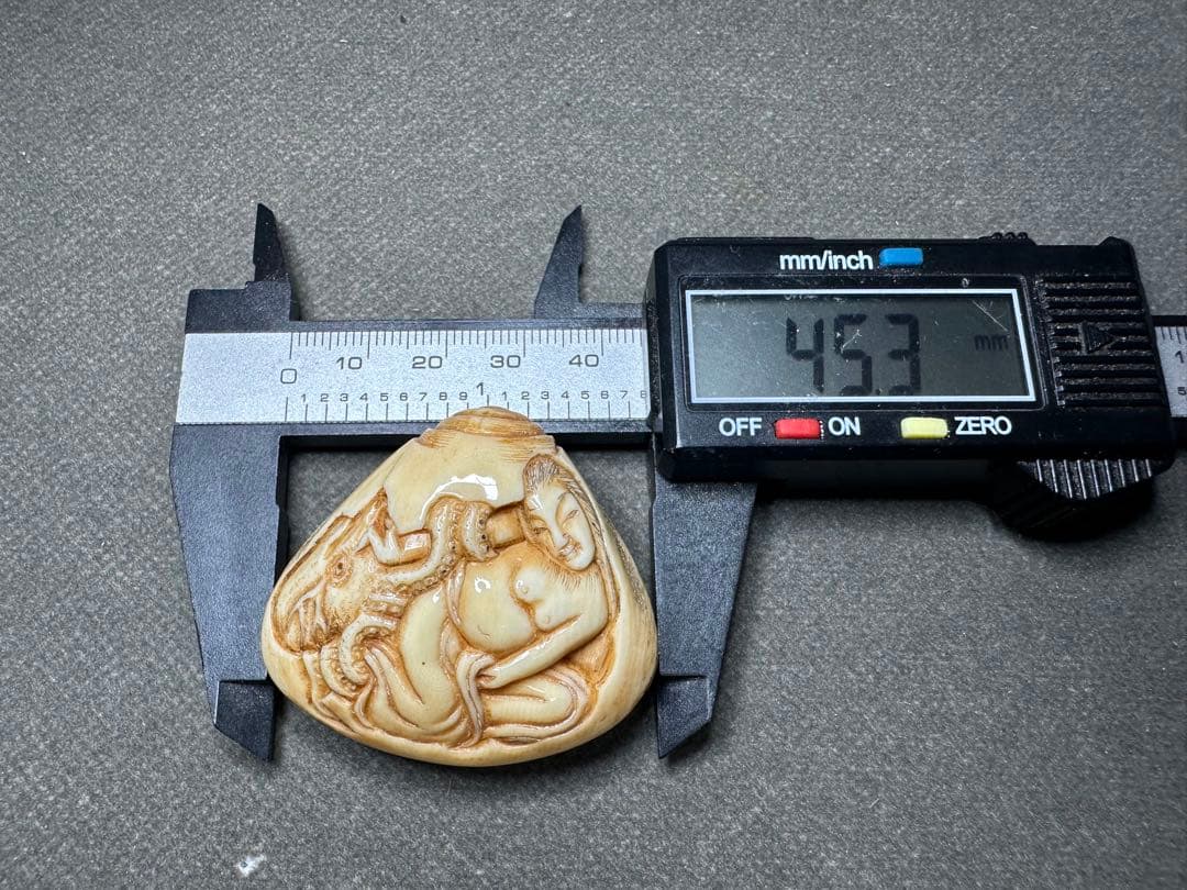 極上 浮世絵春画 根付 天然素材 アンティーク 骨董 飾り物 古美術 置物