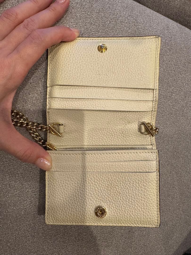 GUCCI チェーン付き 二つ折り財布 ゴールド金具 アイボリー レザー