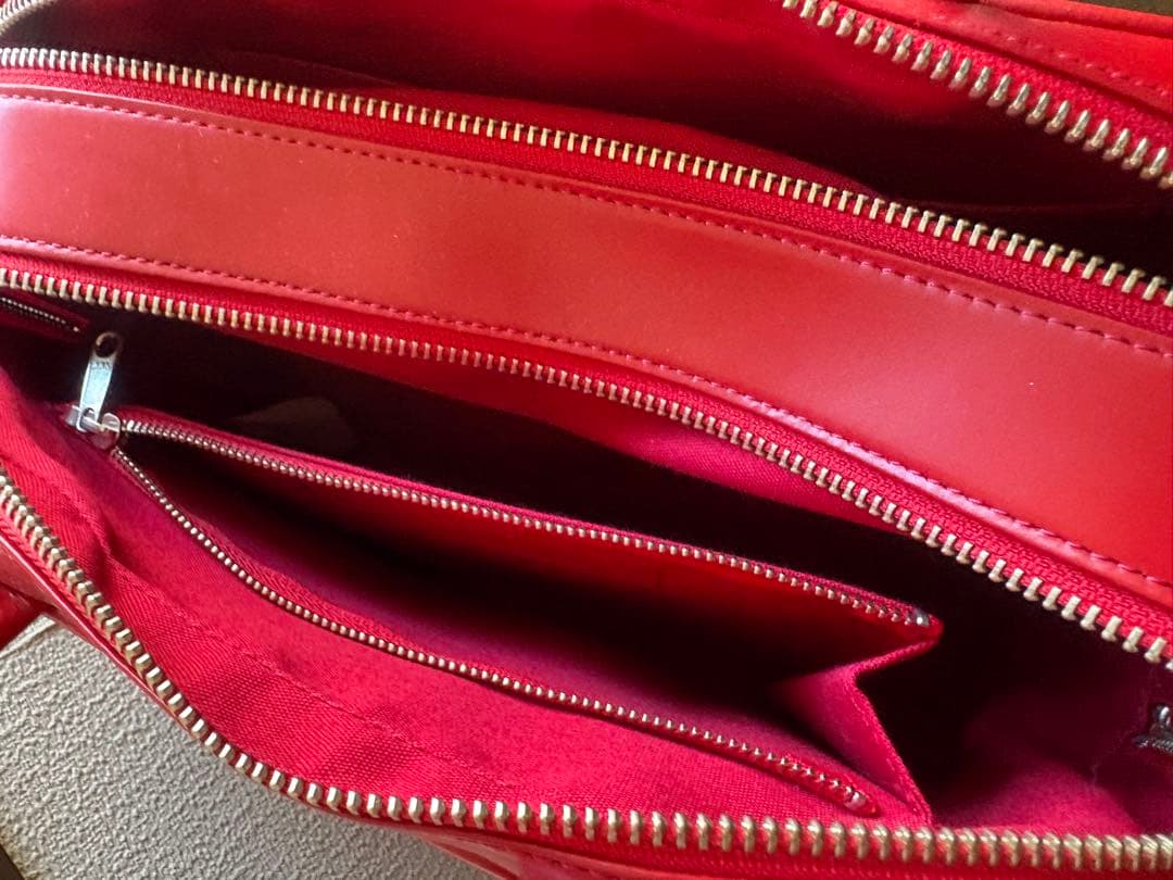 コムデギャルソン　青山　スクエア　バッグ　赤