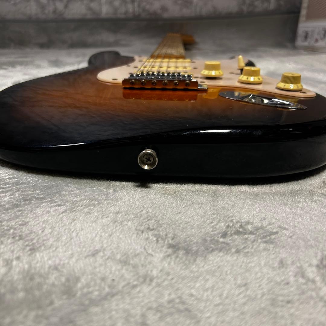 スクワイヤー アフィニティシリーズ ストラトキャスター サンバースト