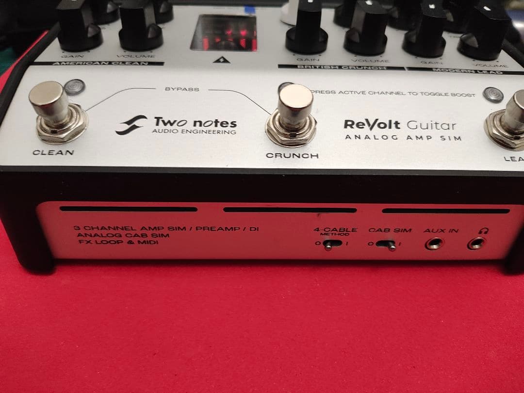 ギター Two Notes Revolt Guitar