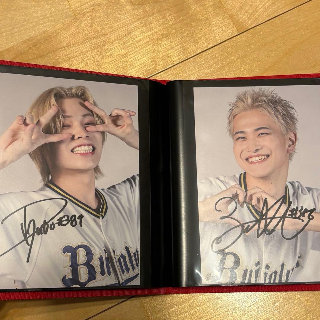 BsGravity 2025 2部 直筆サイン入りフォトブック - メルカリ