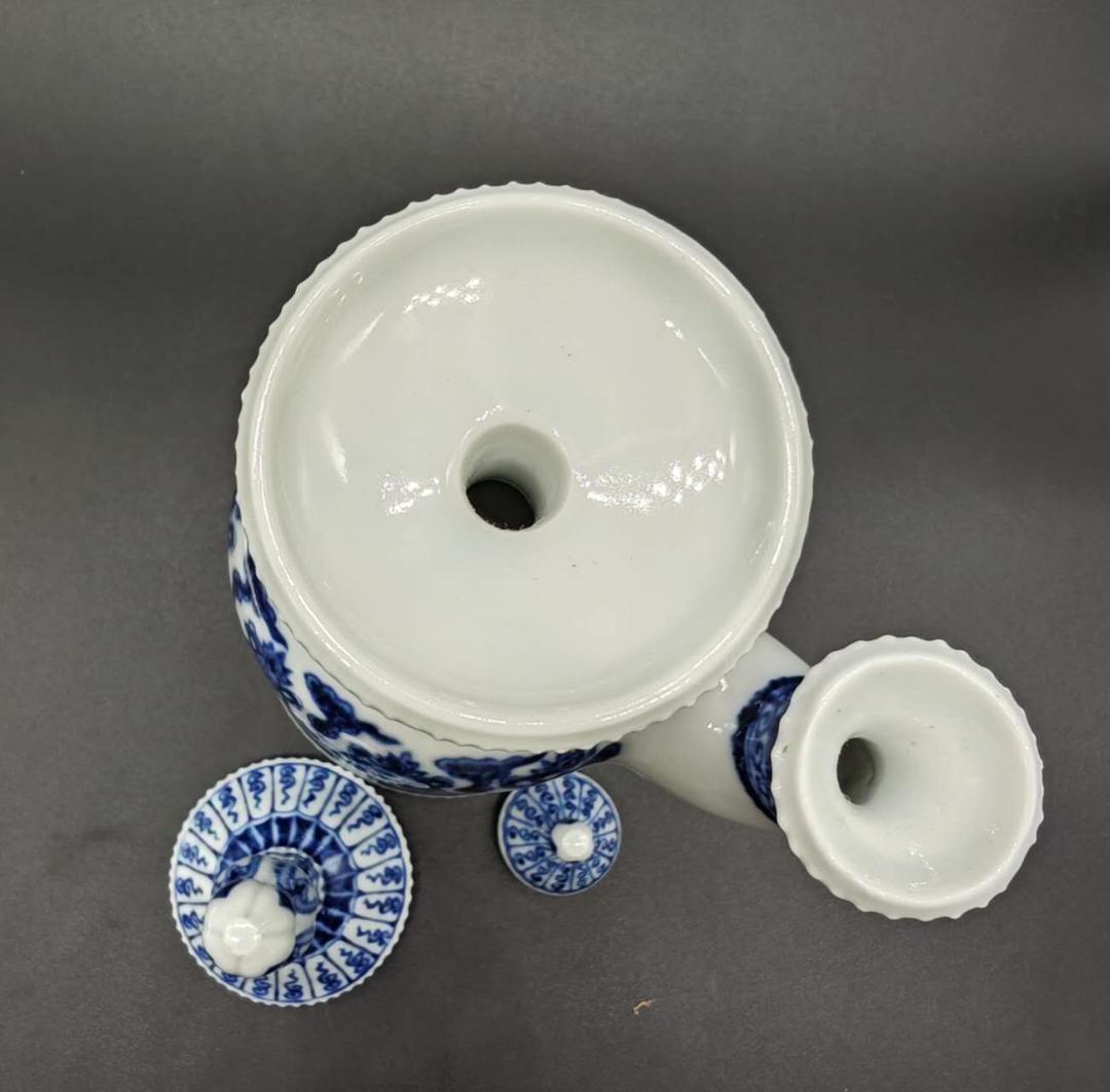 大清乾隆年製 染付青花唐草八宝紋瓶 チベット仏教用具