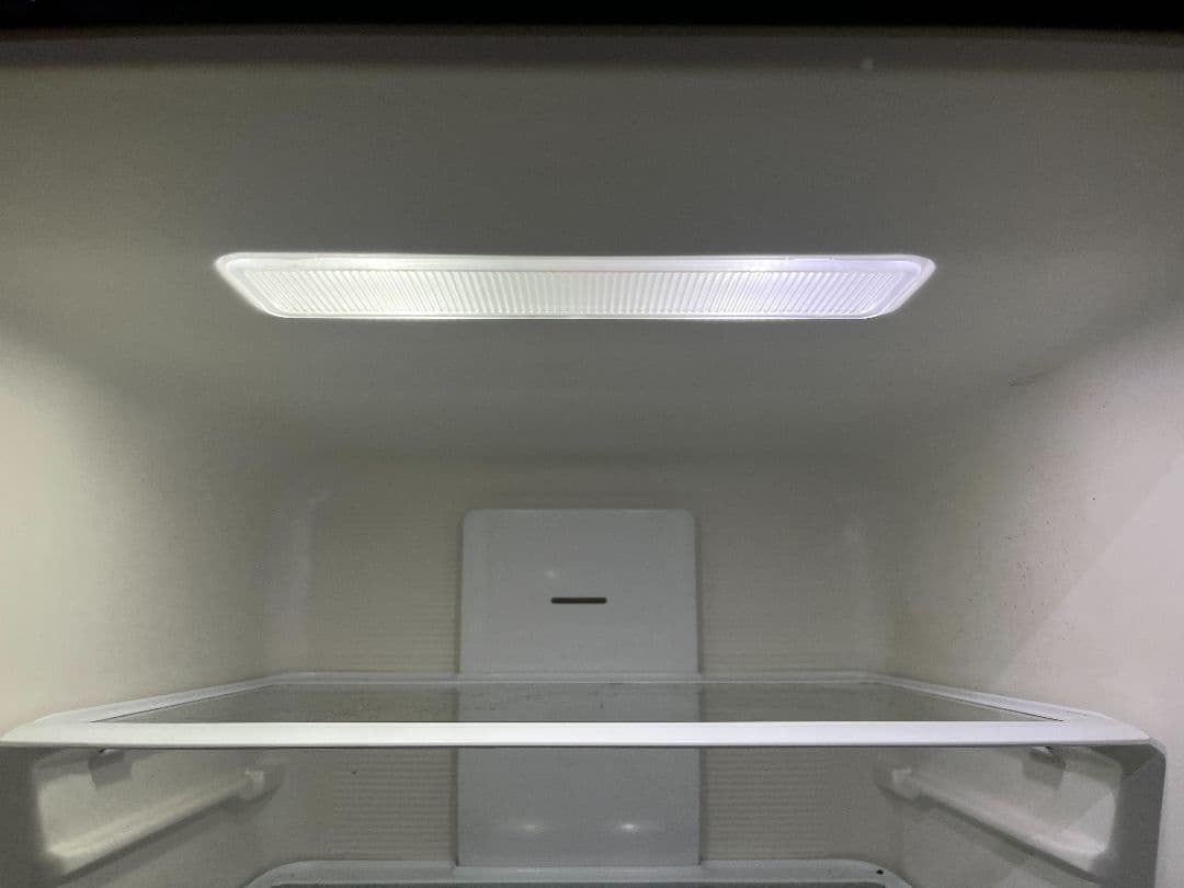 日立大型3ドア冷凍冷蔵庫315L真ん中野菜室うるおいチルド自動製氷機能付19年製