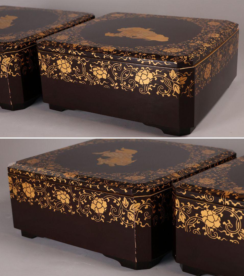 木製 漆塗 牡丹獅子 花唐草 金蒔絵 饅頭箱一対 菓子重 菓子箱【CM285】