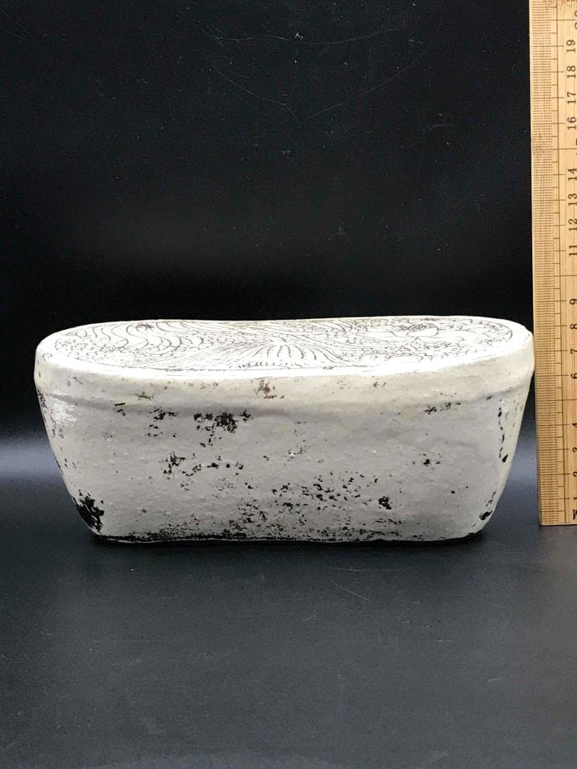 中国骨董 宋時代 磁州窯真珠蓮池紋枕 旧家蔵出し(B-3) - メルカリ