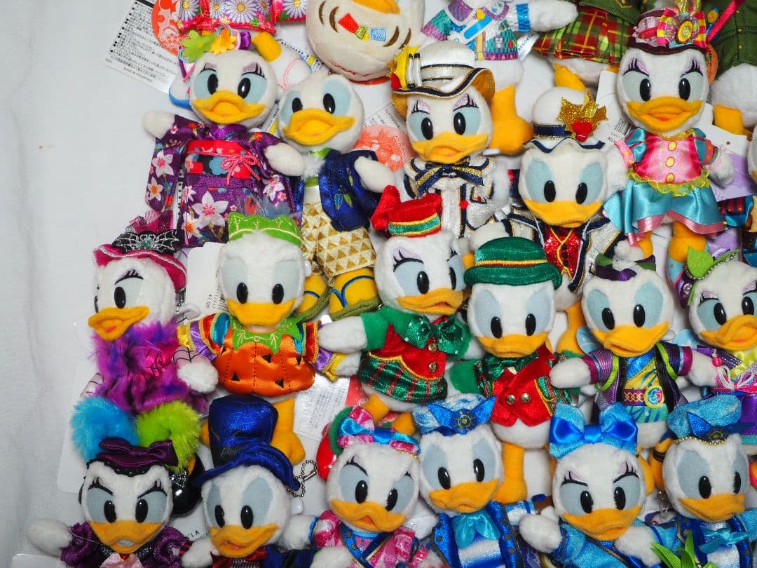 希少　東京ディズニー　ドナルド　デイジー　 ぬいぐるみ バッジ　ウッドチャック