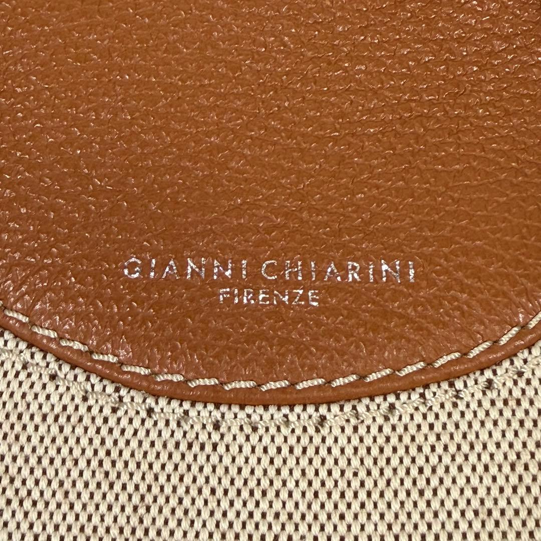 【極美品】ジャンニキアリーニ　ハンドバッグ 2way サファリ　ベージュ