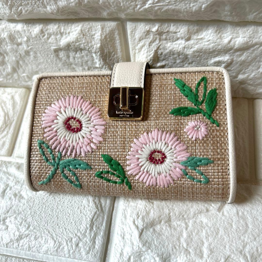 kate spade 2つ折り財布 フィービー 花柄 刺繍 ベージュ