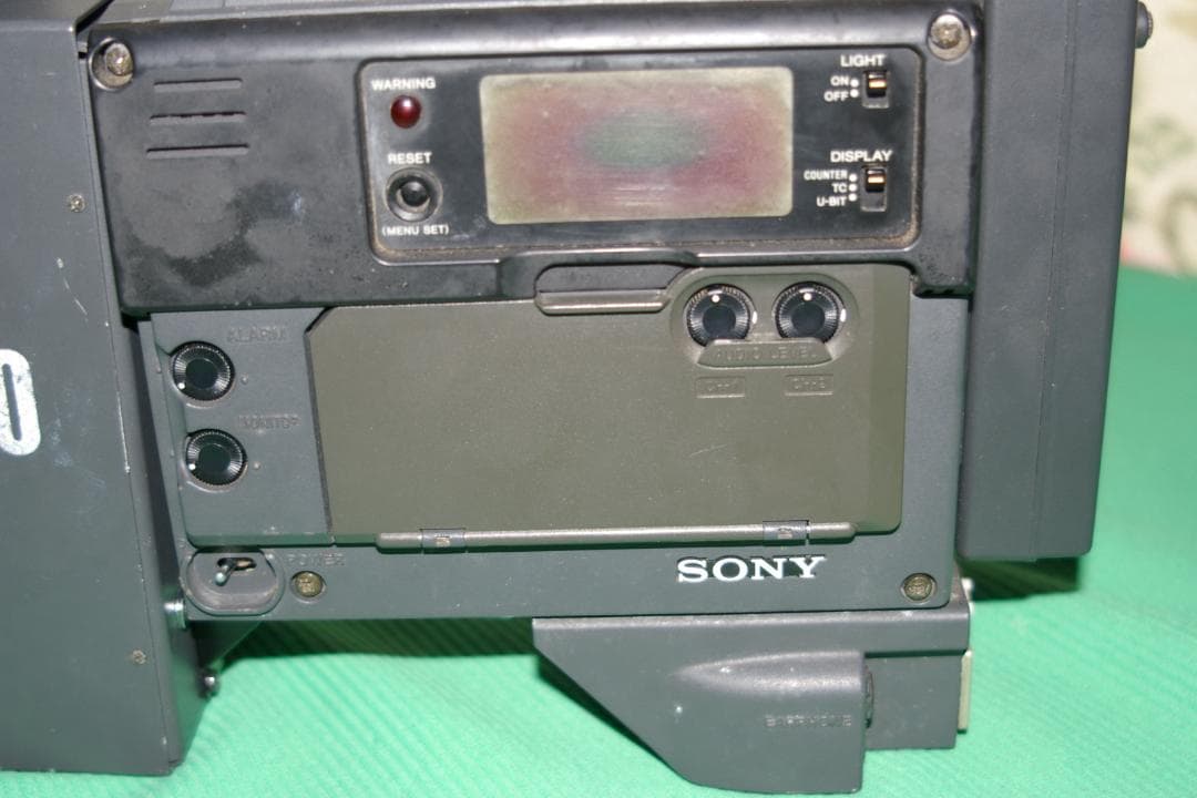 ソニーDVCAM DSR-1とサンドレックVA-10ポータブル化ジャンク品 その他