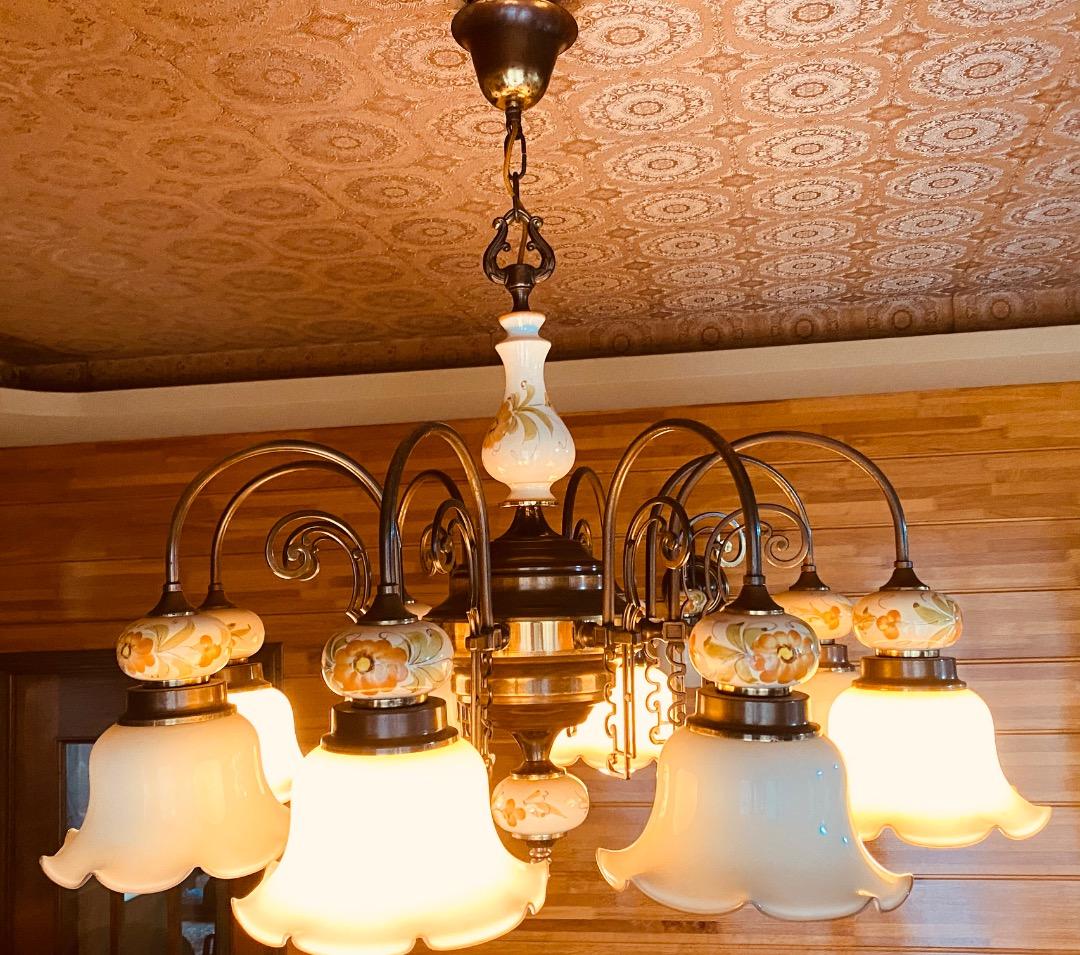 オーデリック8灯シャンデリア クリーム色 フラワー型フラワーパターン