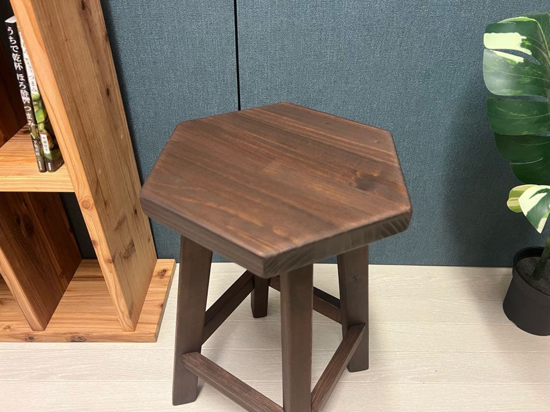 《在庫整理品》スツール 腰掛け 椅子 6角 32cm 46cm パイン こげ茶