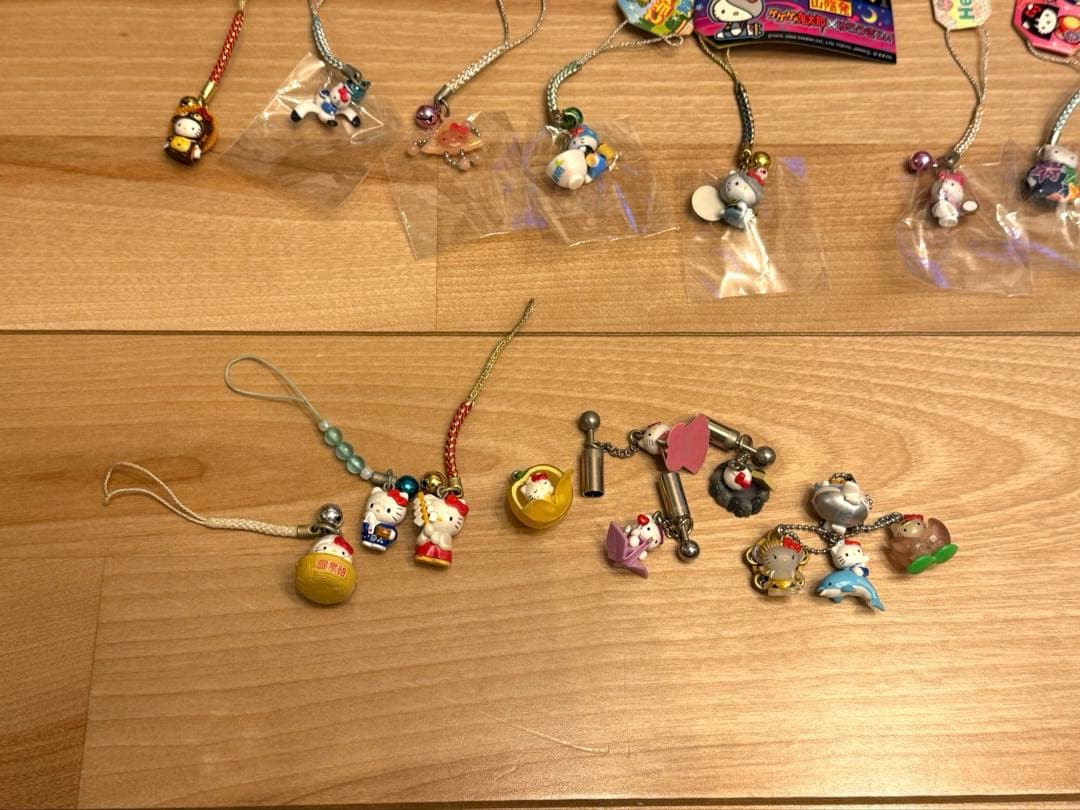 ハローキティ ご当地限定ストラップ　26個セット