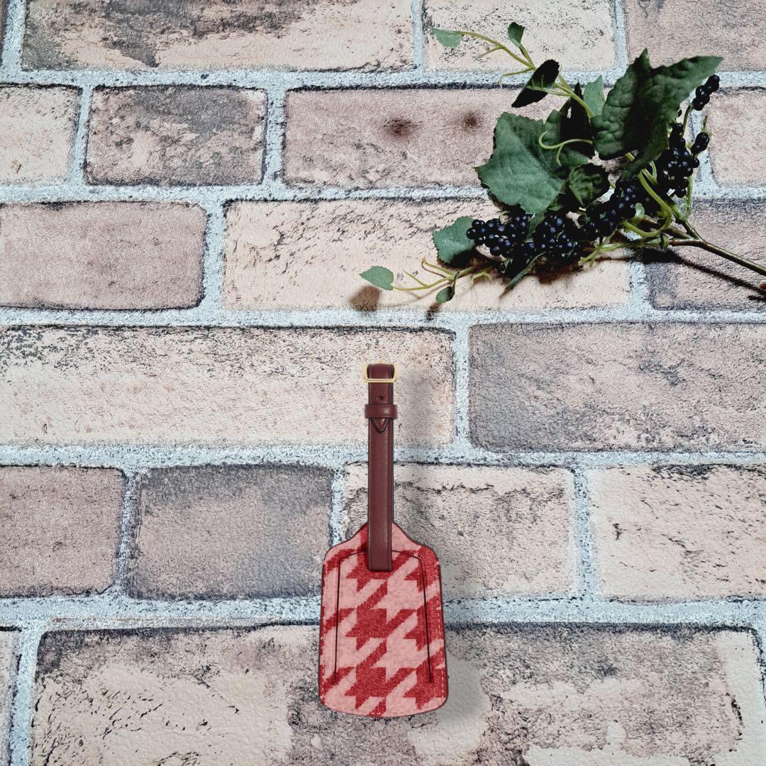 コーチ ラゲッジタグ 千鳥格子柄 ピンク トラベルタグ バッグチャーム