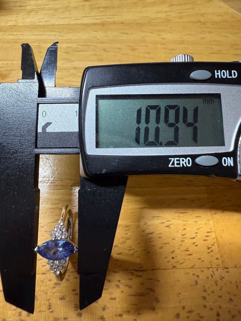 売り切り超特価価格セ-ル！PT950タンザナイトダイアモンド入りリング