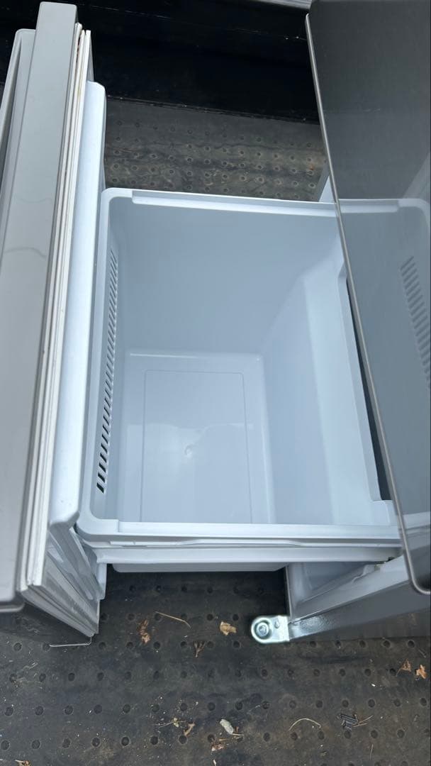 【送料込み】AQUA 冷凍冷蔵庫　AQR-13M 2022年製　126L