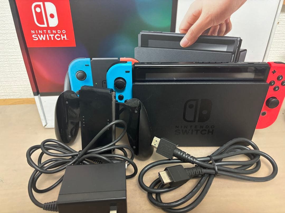 さち様Nintendo Switch 本体、付属品、純正ケース