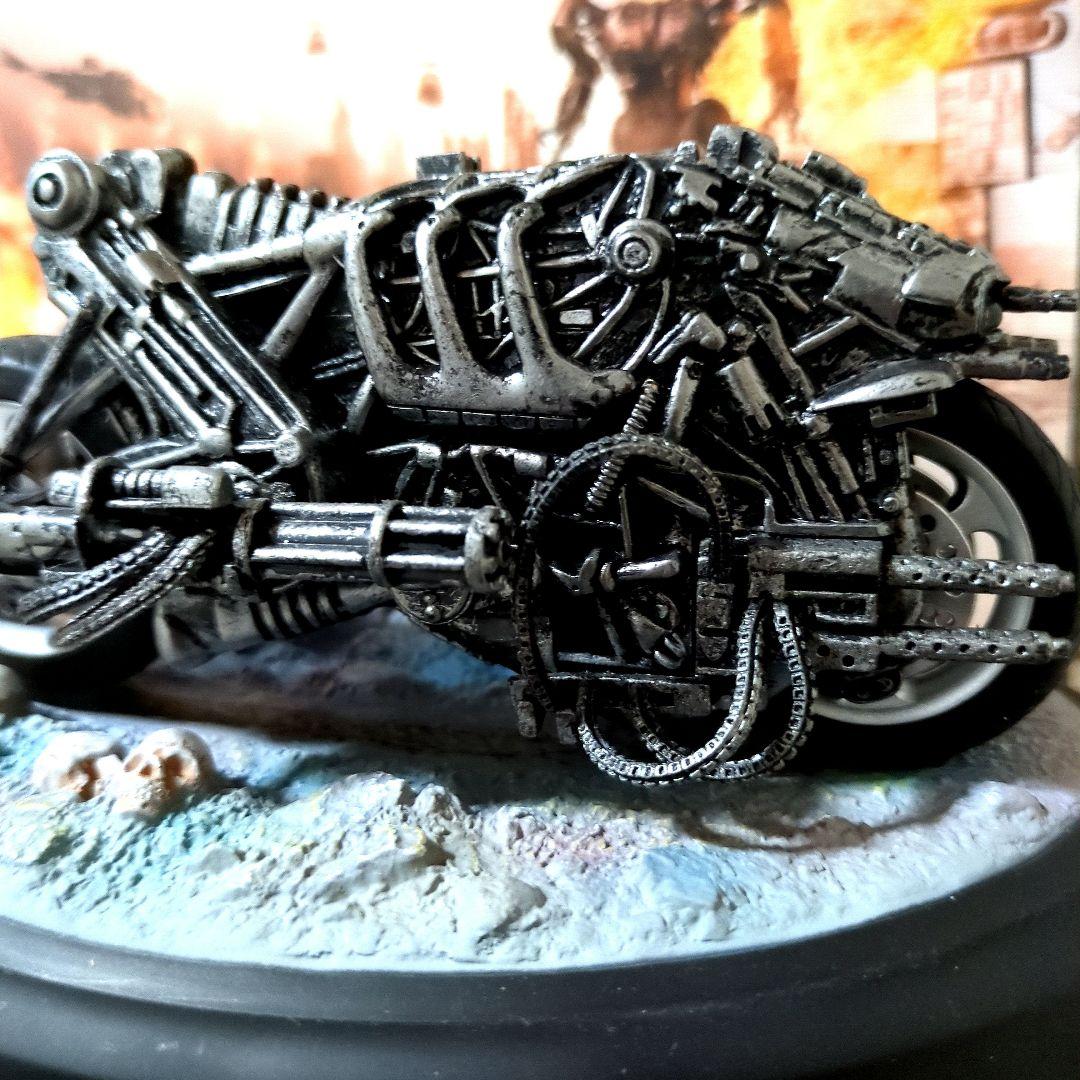 ✨希少品•モトターミネーター•フィギュア【DVD収納台座付】中古品•DVD無