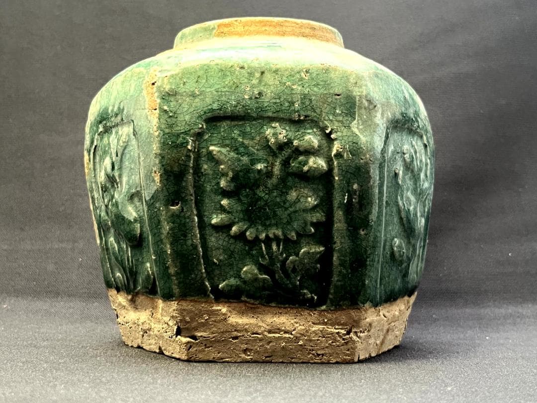 花瓶□清朝緑釉六角茶壷 石湾窯 宜興窯 浮彫紋窓