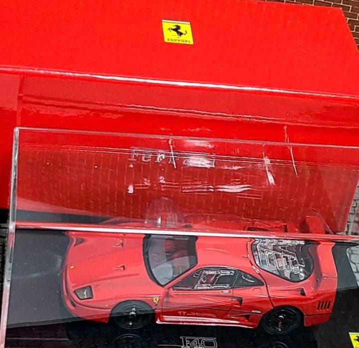 フェラーリ　f40  1/43