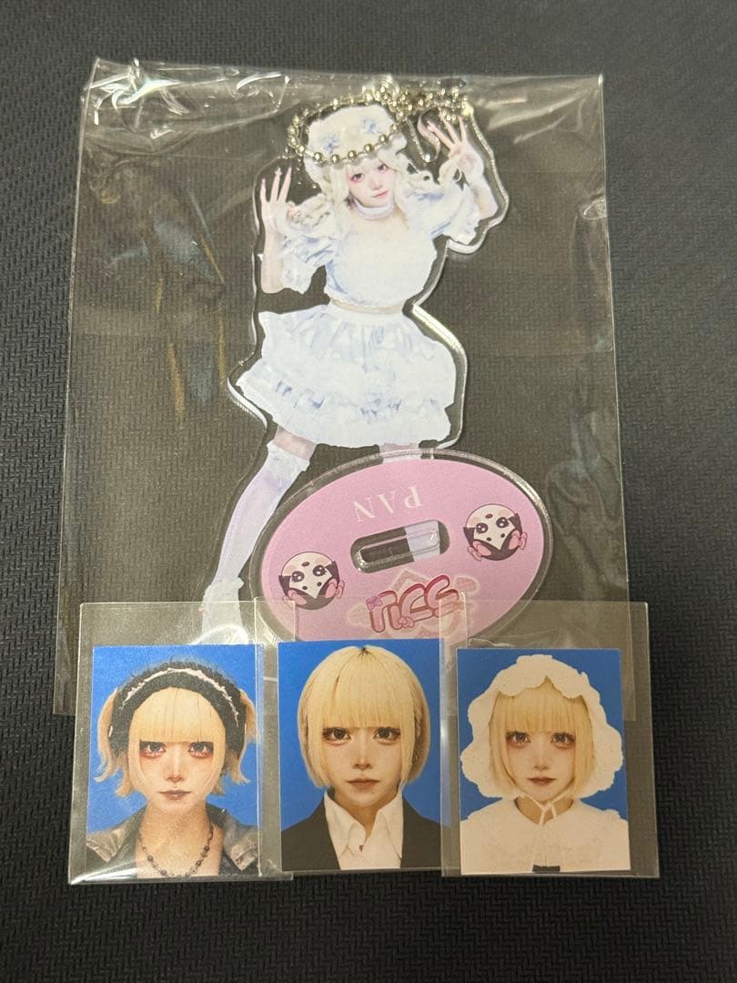 マザリ アクリルスタンド 米粉パン らぶり 証明写真