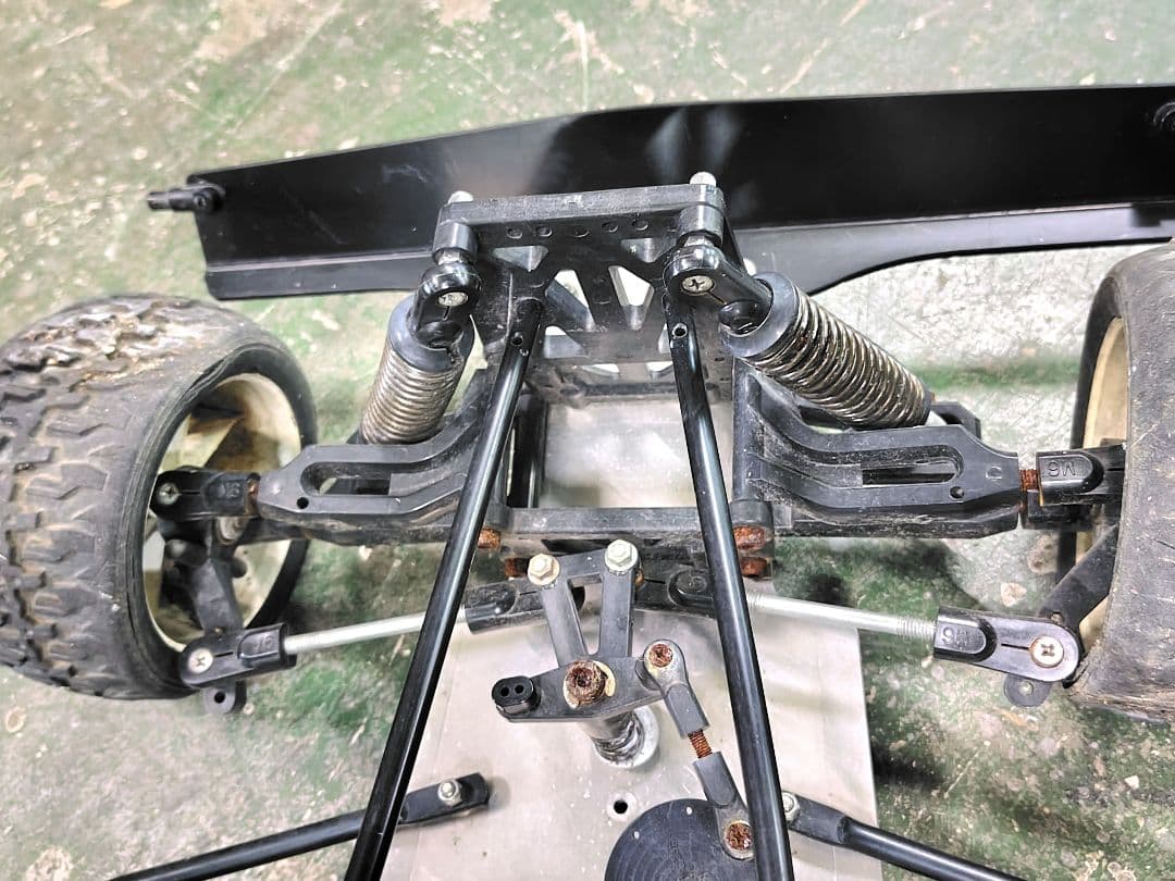 【ジャンク品 部品取り KYOSHO Robin ガソリンRCバギー】