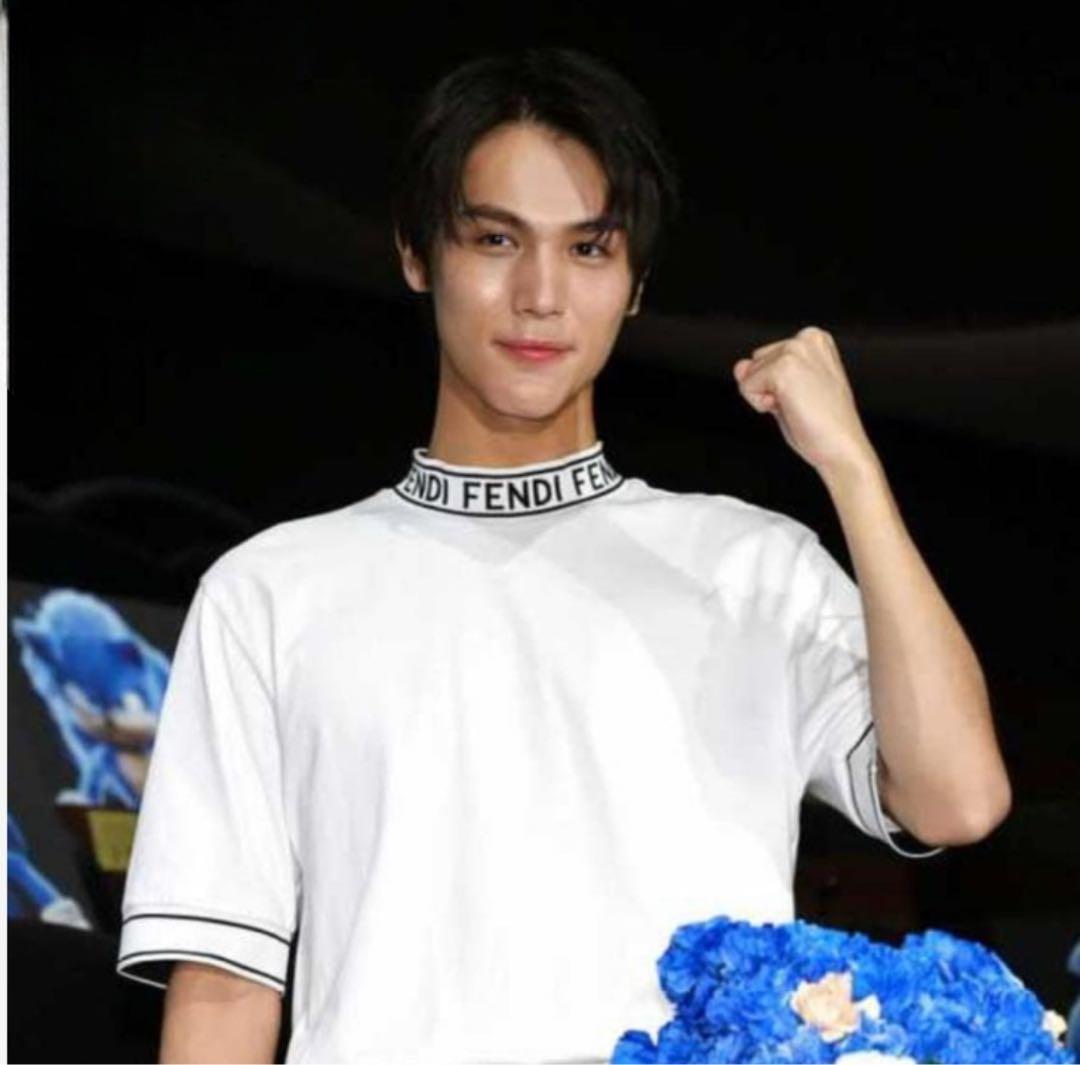 極美品】FENDIフェンディモックネック ロゴTシャツ L ブラック目黒蓮