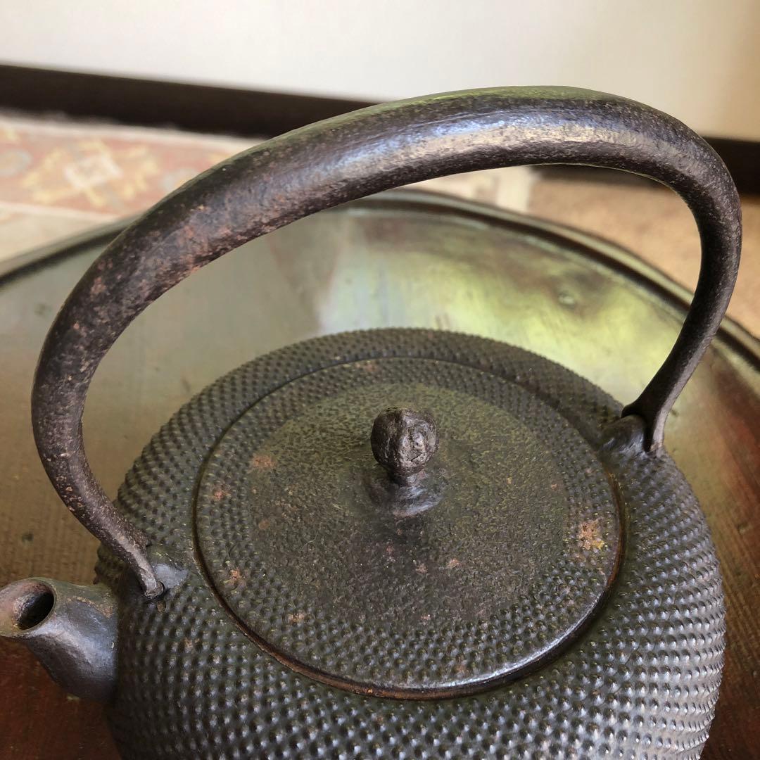 ジル　南部鉄瓶・薫山工房・霰紋・1ℓ小振り・茶道具・使用保管品