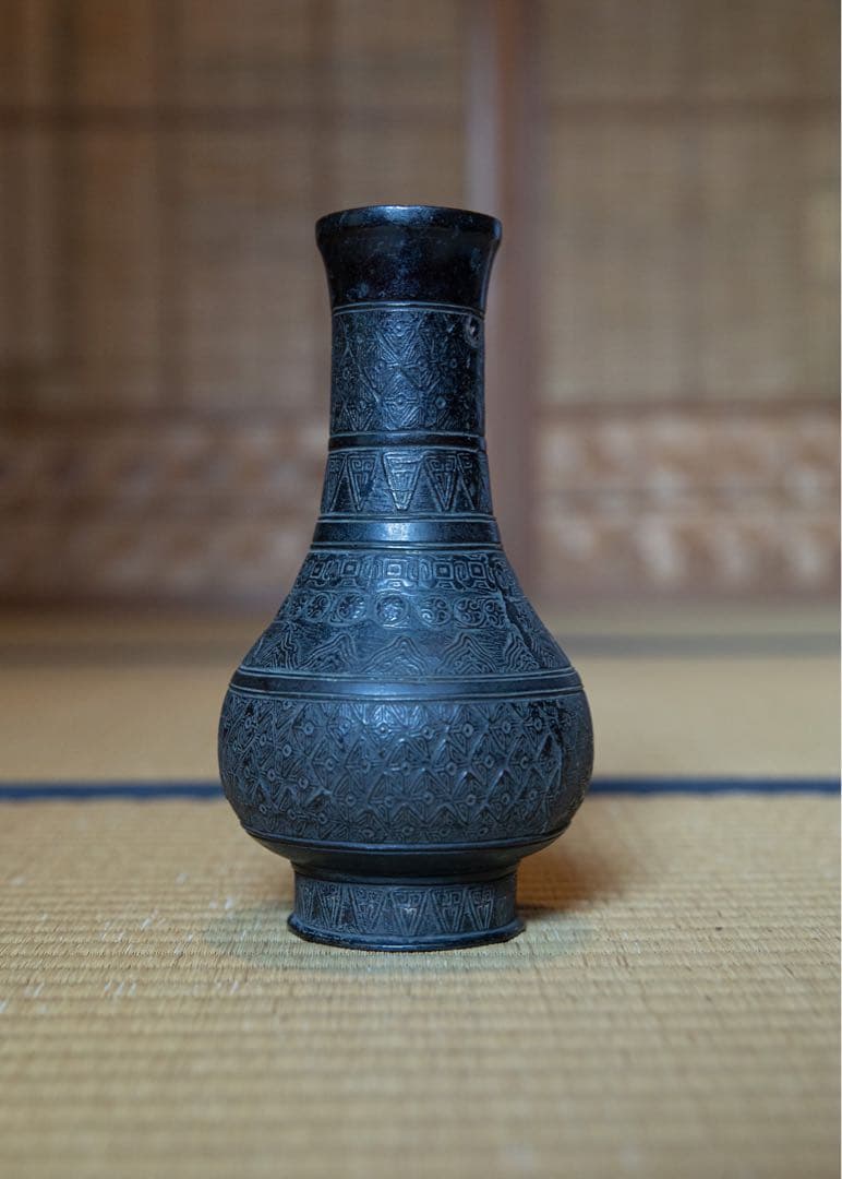 古銅 花入（中国-1850年頃）