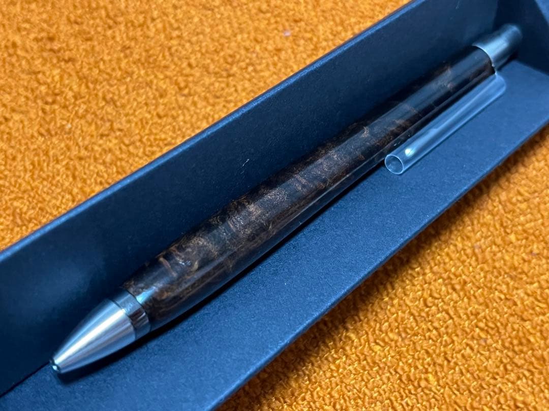 ウッドペンクラフト 黒織部 ボールペン 杉瘤 漆 限定品 - 筆記具