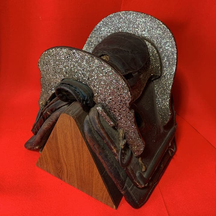 馬具 鎧 馬術 床の間 馬好き 骨董品 博物館 美術館 螺鈿細工 貝細工馬の