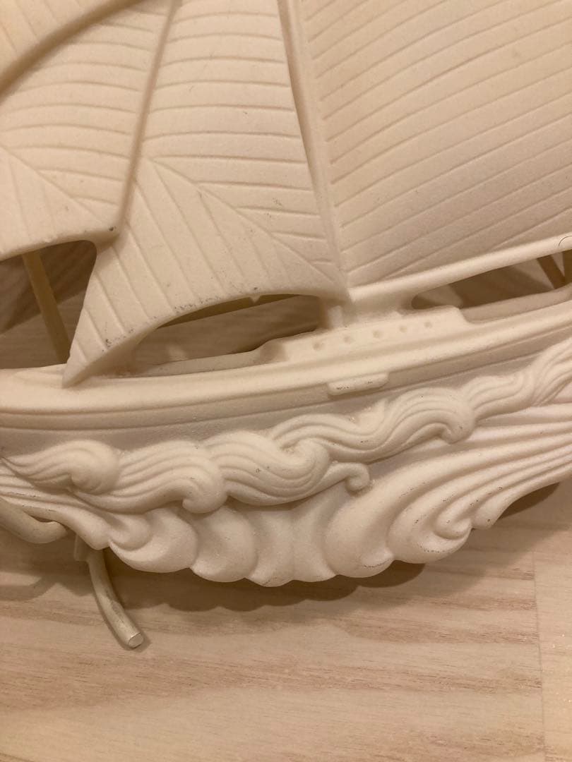 ホワイトクリームカラー 帆船デザイン装飾品