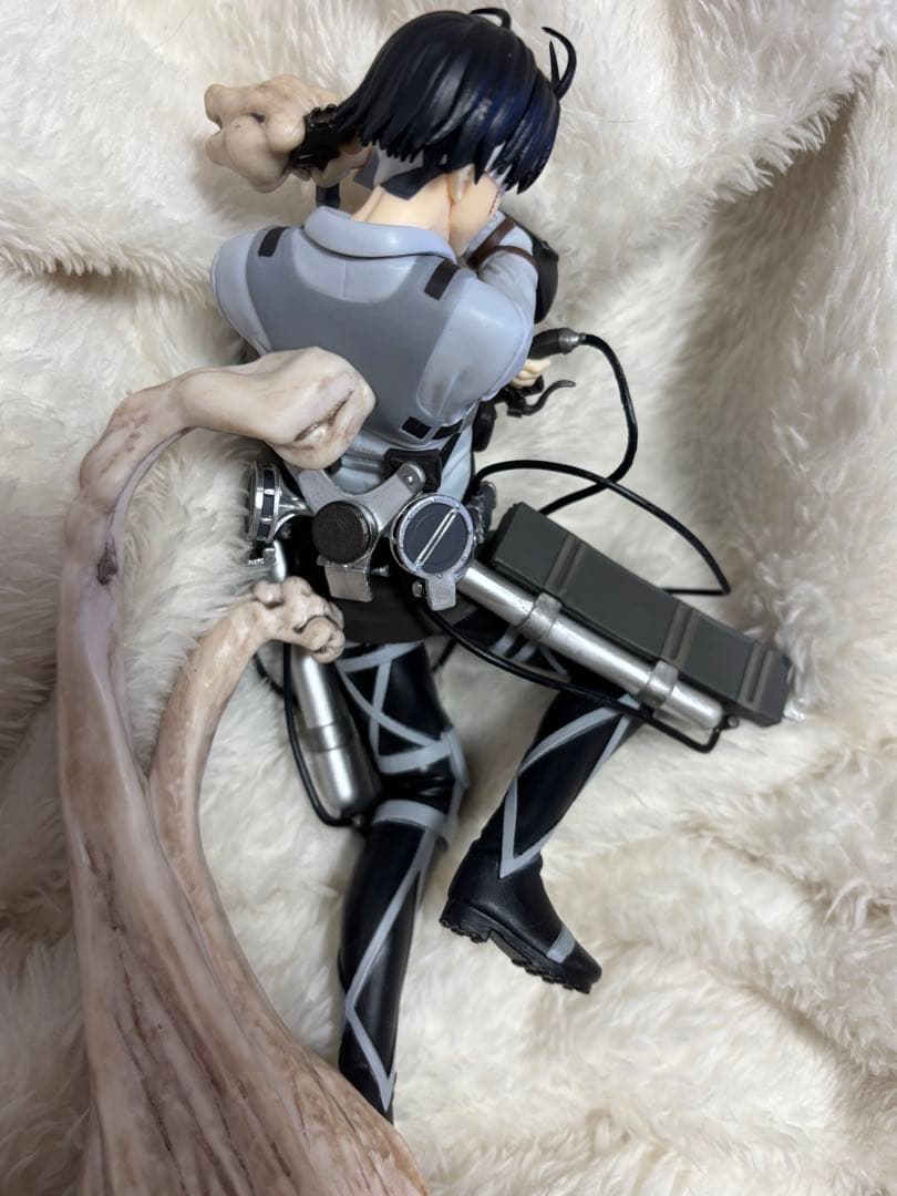 進撃の巨人 リヴァイ兵長 フィギュア 箱無し