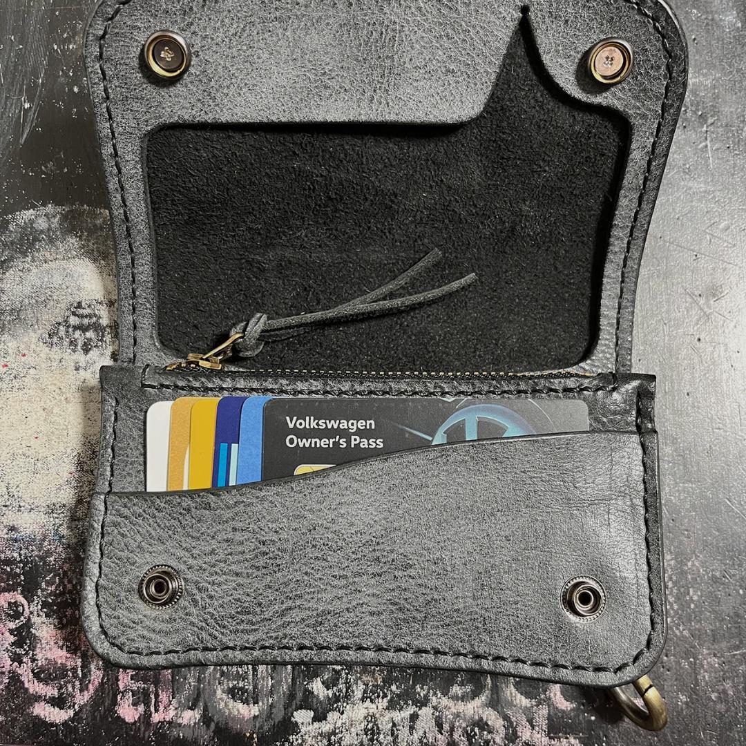 トラッカーウォレット ブラックにエイジング ミドルトラッカーウォレット #335