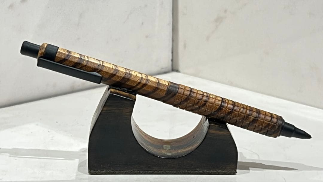 aikok　orenznero支給　ゼブラウッド12角軸　格子何グリップ